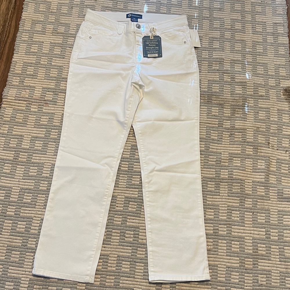 NWT DEMOCRACY: White Straight Leg Jeans …113 - Picture 4 of 14
